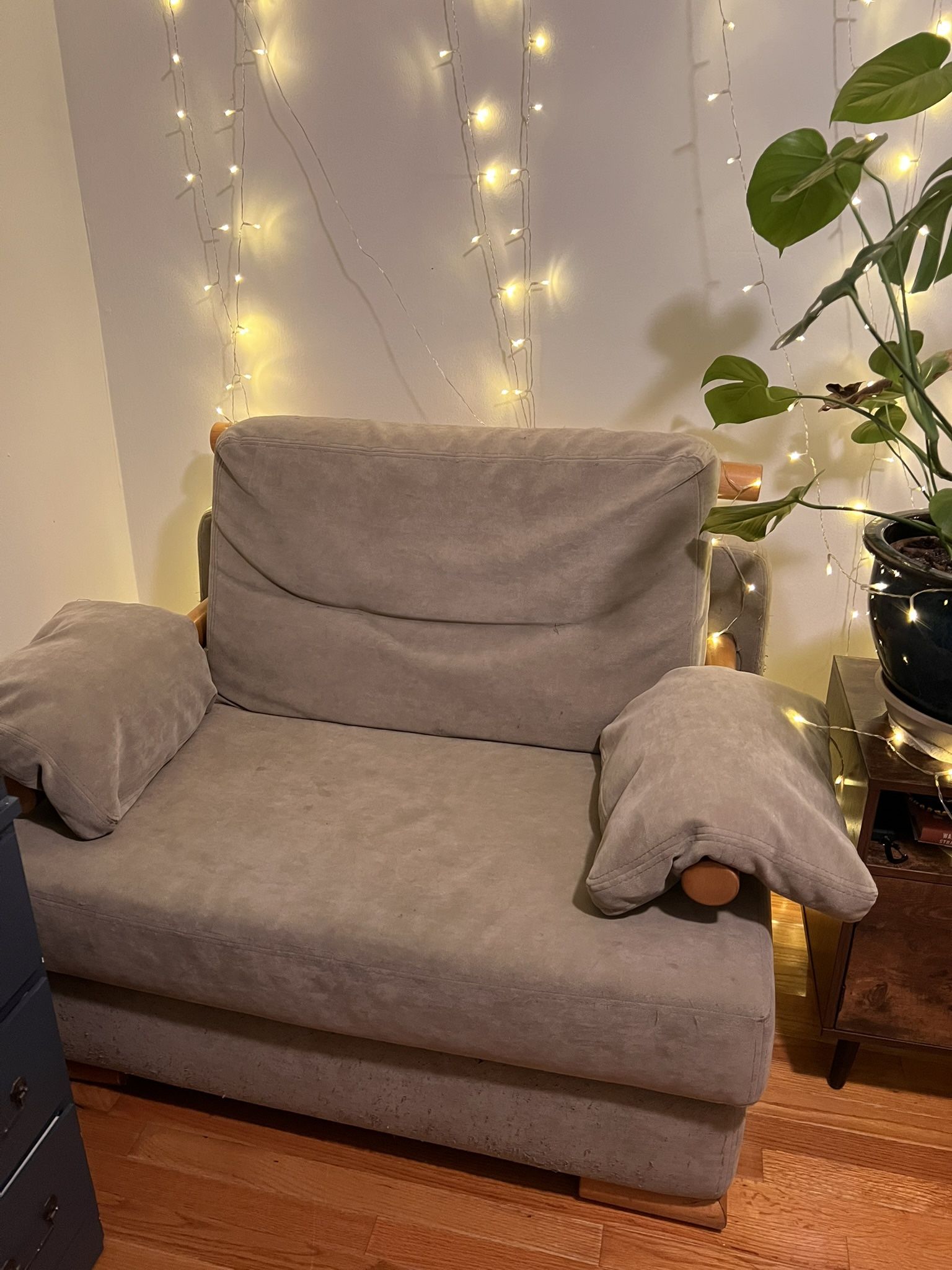 Oversized Chair/ Small Couch