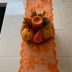 Table Runner And Center Piece 