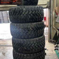 Used tires 33/13.50/26LT set of 6 used like new $1,000 