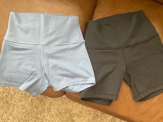 ARITZIA AND LULULEMON BIKE SHORTS