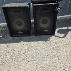 Speakers and mixer