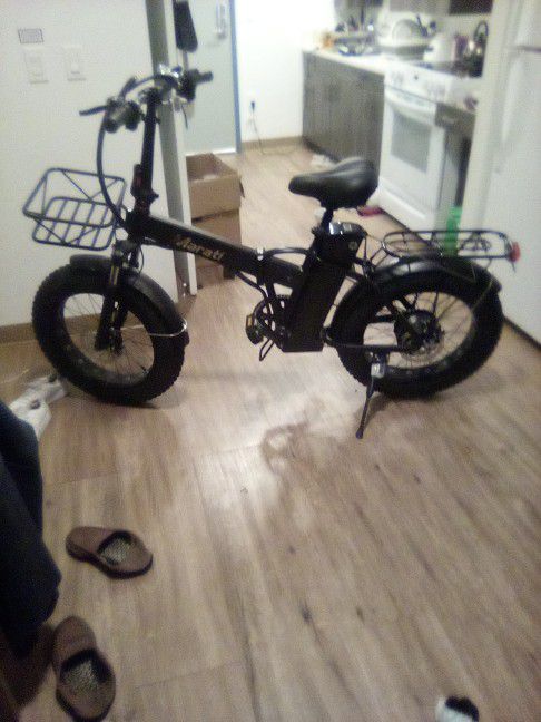 E Bike Brand New I Lost The Key I don't Want To Go Through All That Bs To Get A Key... Rides Good It's A Marati All Black It Has Light All On The Tir.