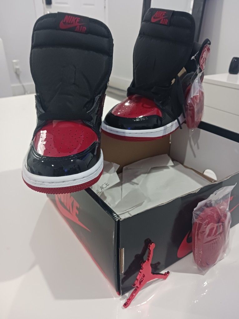 Jordan 1 Patent Bred 4.5 Y NEW
