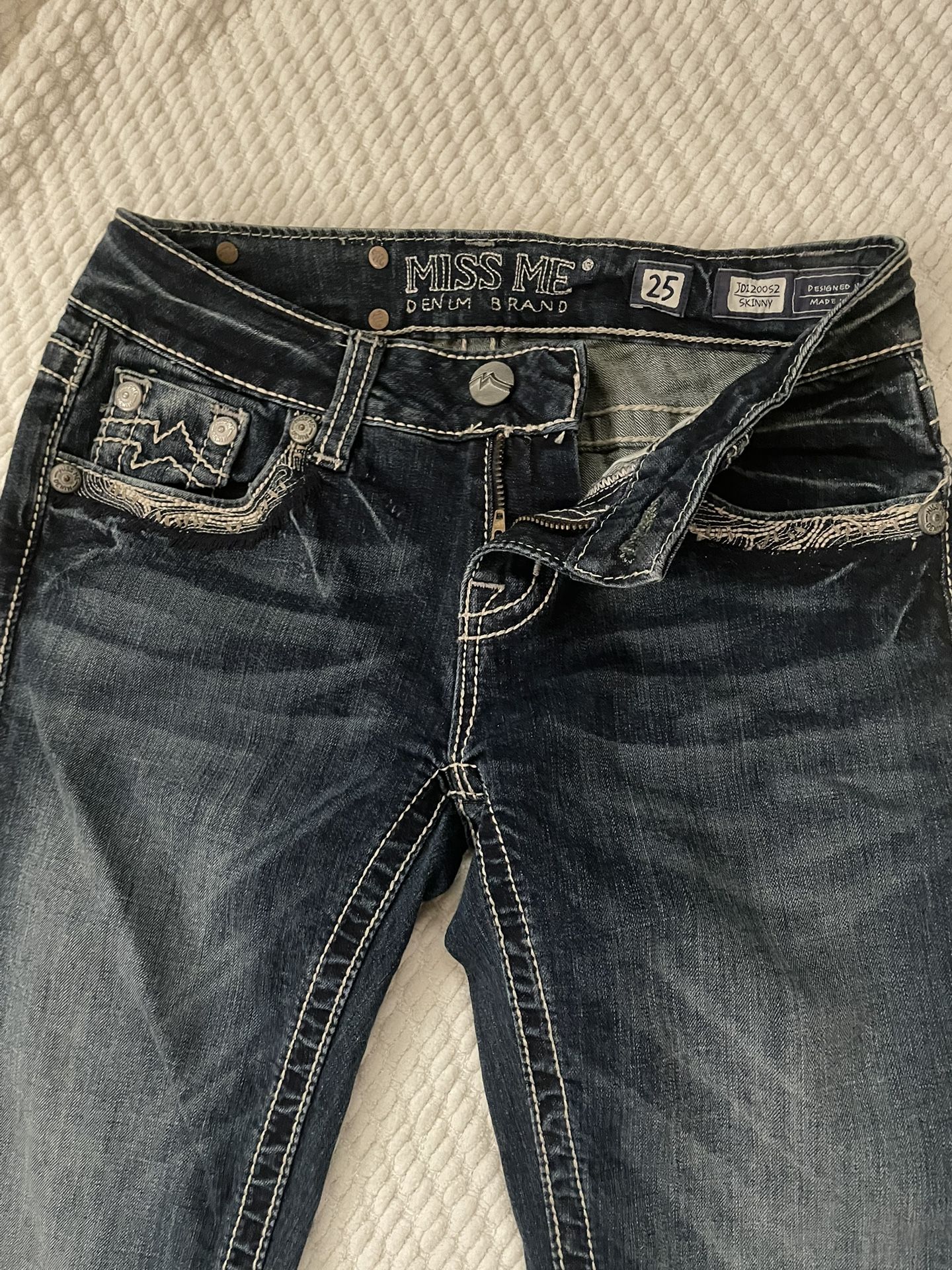 MISS ME denim brand Size 25