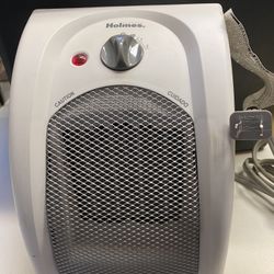 Holmes White Compact Ceramic Heater Fan
