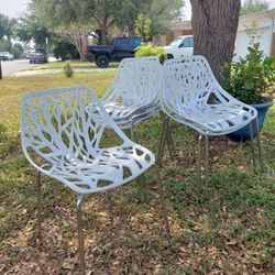 Plastic Patio Dining Chairs