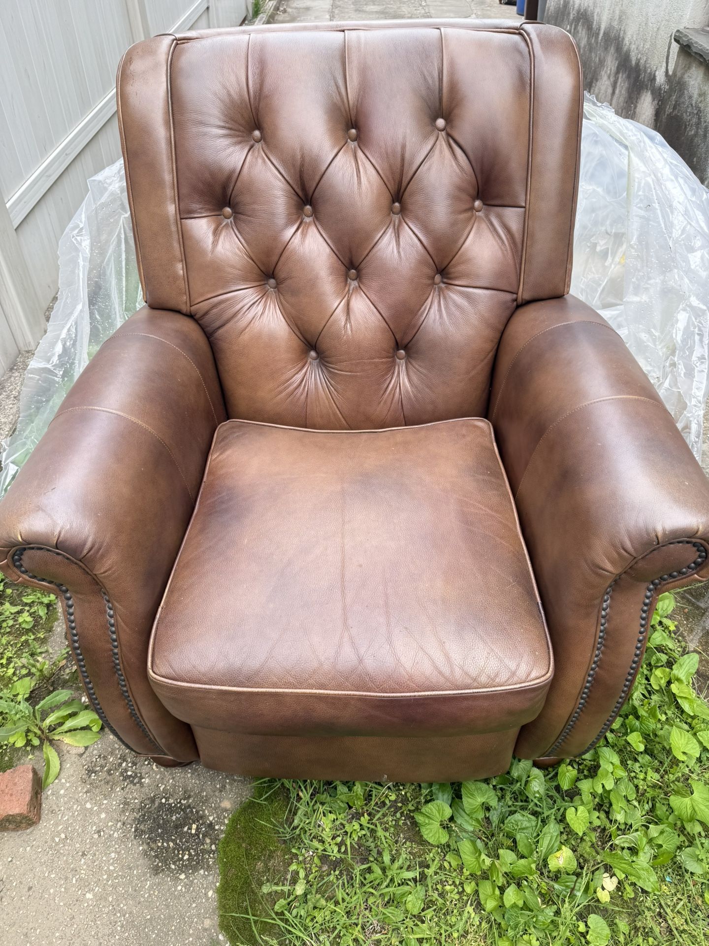 Thomasville Benjamin Reclining sofa