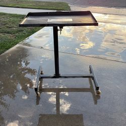 4 Wheel 360 Rotation Tool Stand 