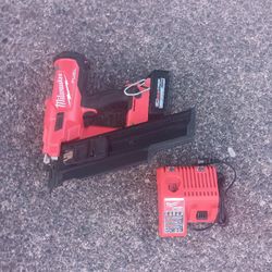 Milwaukee 2744-20 20to22deg M18 Fuel Framing Stud Nailer Excellent Condition 6.o Battery&Charg. For Pick Up Fremont Seattle. No Low Ball/Trades Please