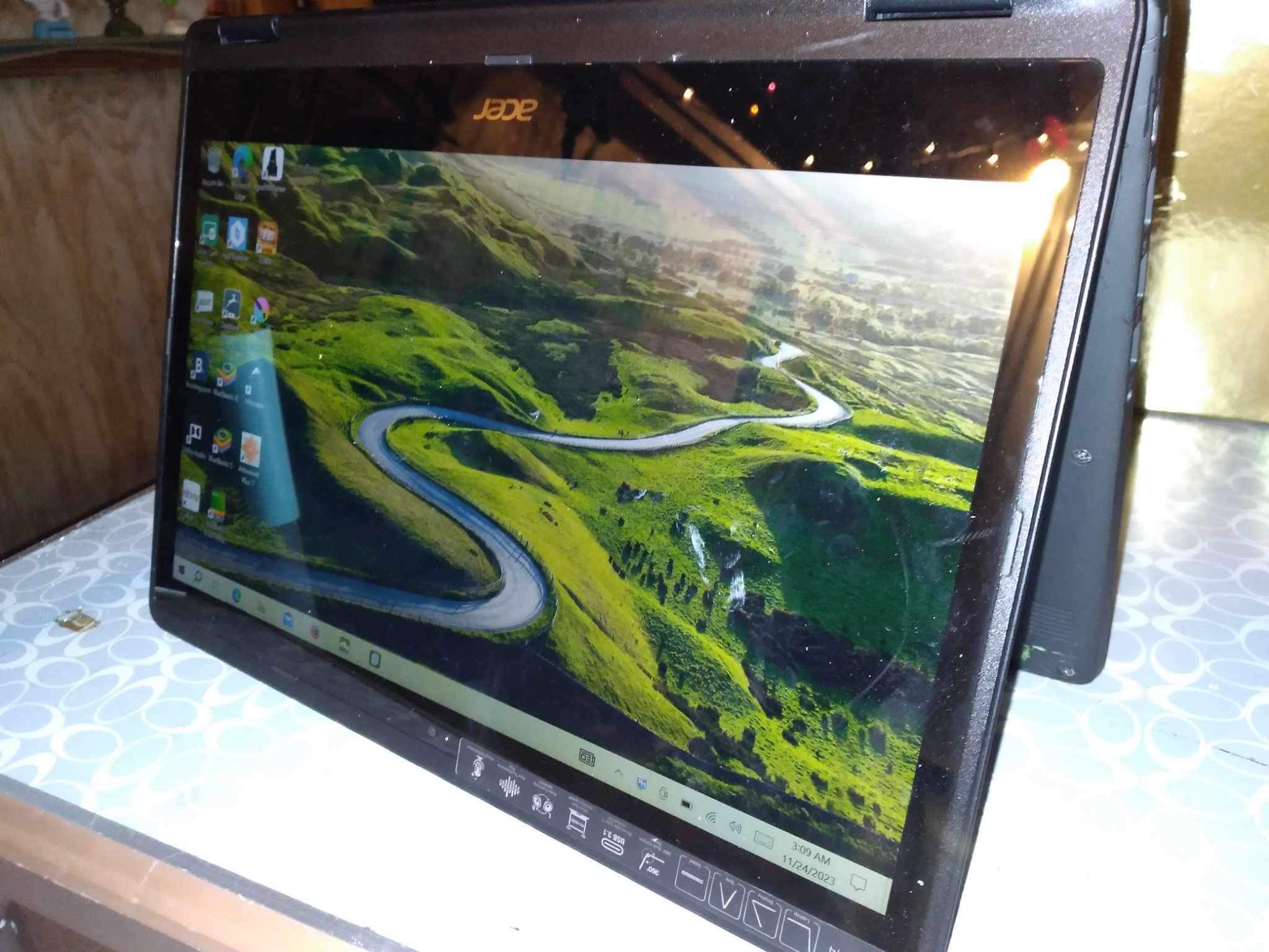 2 N 1 Acer Laptop Touchscreen 