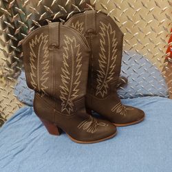 Women's Cowboy Boots 7.5