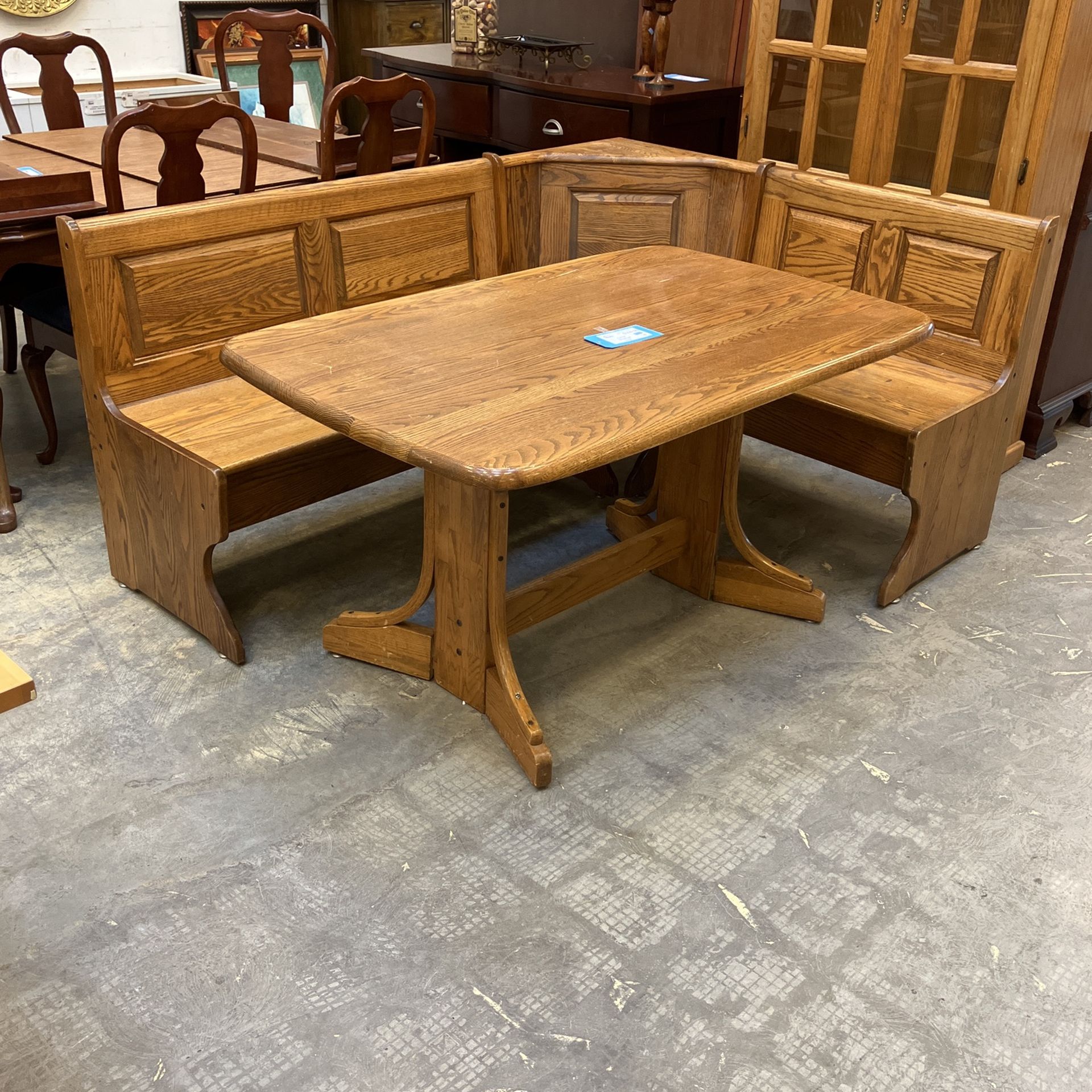 Corner Breakfast Nook for Sale in Puyallup, WA - OfferUp