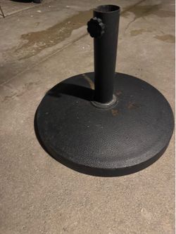 Umbrella is done in good condition weight like 25 pounds
