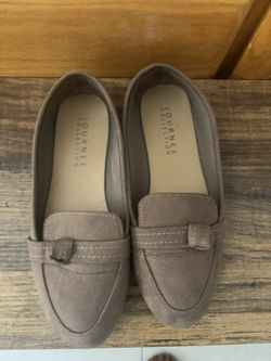 Journee Collection Brown Loafers – Women’s Size 9 Wide – $15 OBO