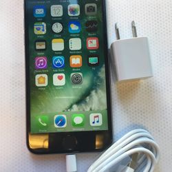 Factory unlocked apple iphone 6s 32gb Sold with store warranty 