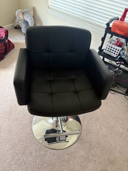 Black Salon Styling Chair with Chrome Base