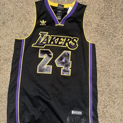 Adidas Kobe Bryant 24 Limited Edition Jersey Size Small
