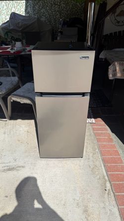 Magic Chef fridge/freezer