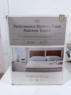 NEW Threshold King Memory Foam Mattress Topper 1.5"