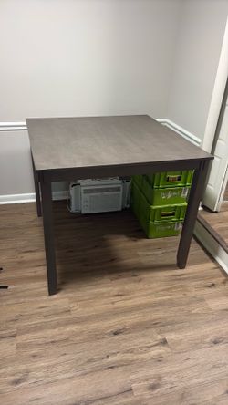 Bar height table