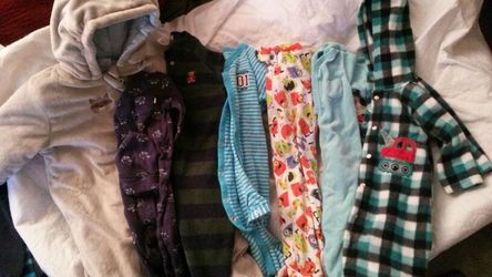 Sleepers and snow suit 6-9 months