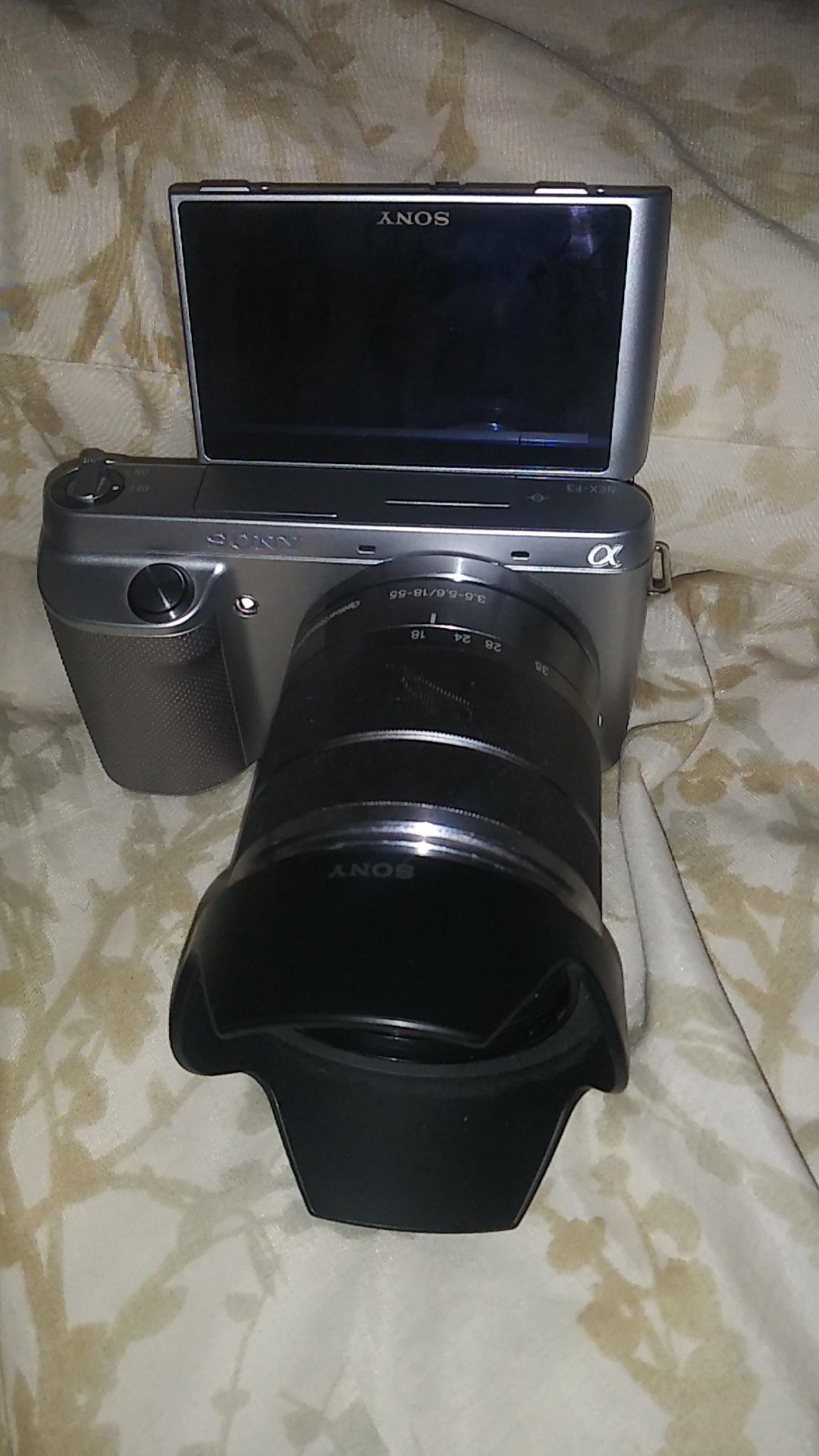 Sony Alpha NEX-F3 16.1MP Digital Camera - Silver (Kit w/ 18-55mm Lens)