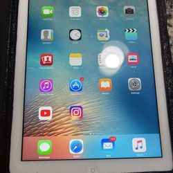 iPad 3rd Gen (WiFi + Cellular, AT&T) / 64GB / MD371LL/A
