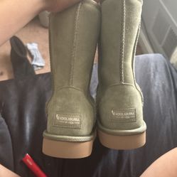 Brand New Never Worn Ugg Boots 