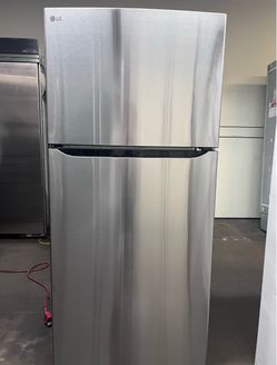 LG 30” Stainless Steel Top-Freezer Refrigerator — $450