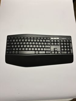 Logitech K850 Keyboard