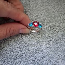 Costume jewelery rings