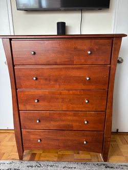 5-Drawer Solid Wood Chest Dresser