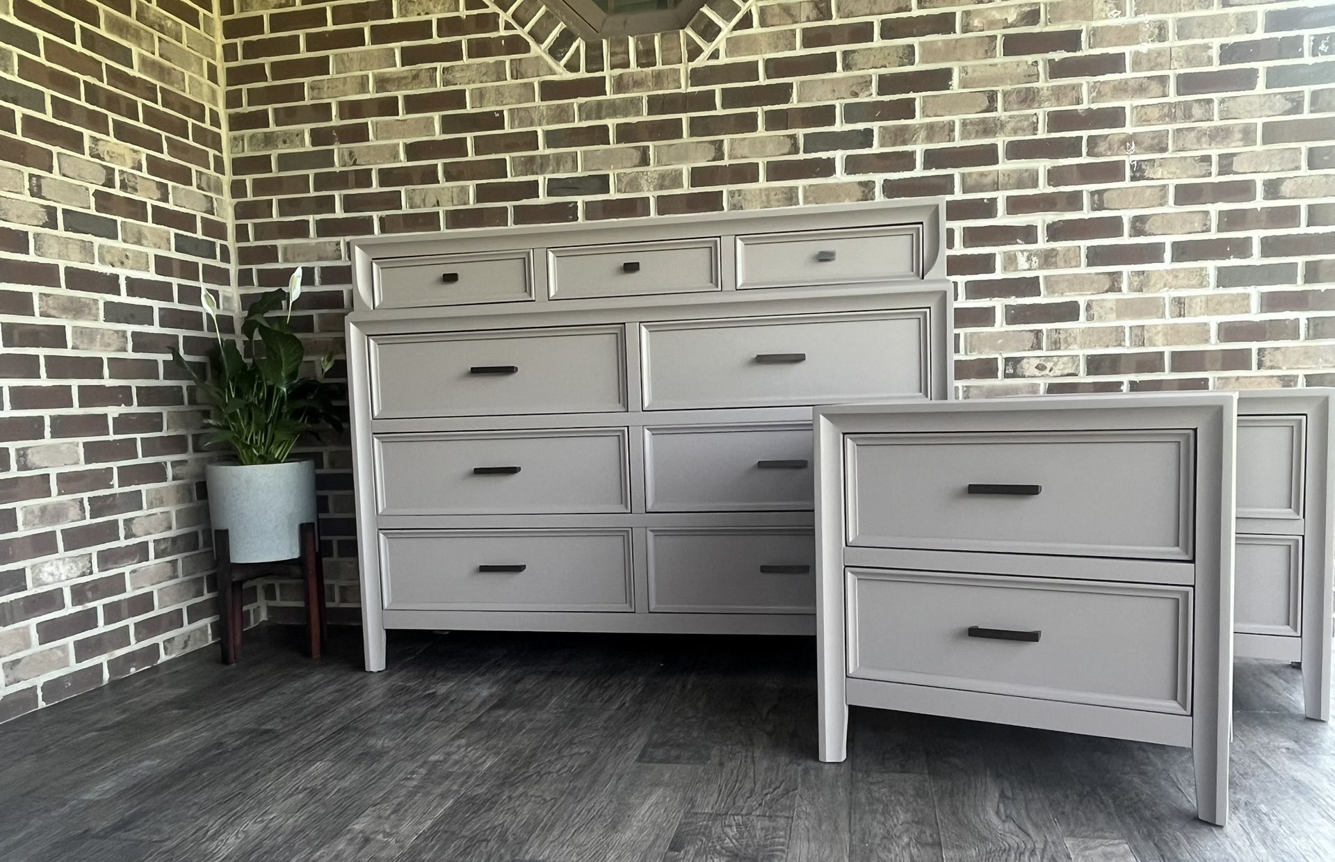Dresser Set