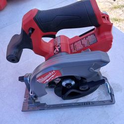 Sierra Sircular Milwaukke 12v Brushless Fuel De 5 Y Media 
