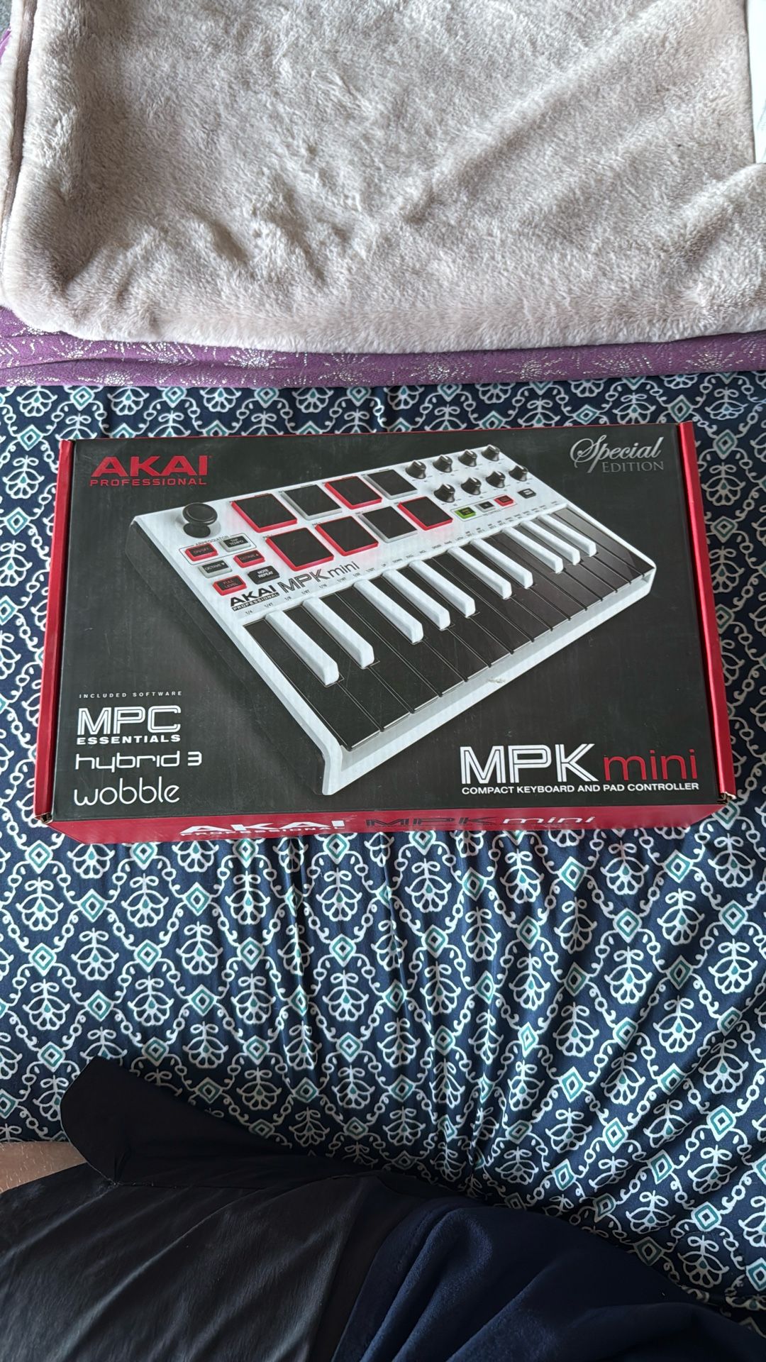 Akai MPK Mini Like New 