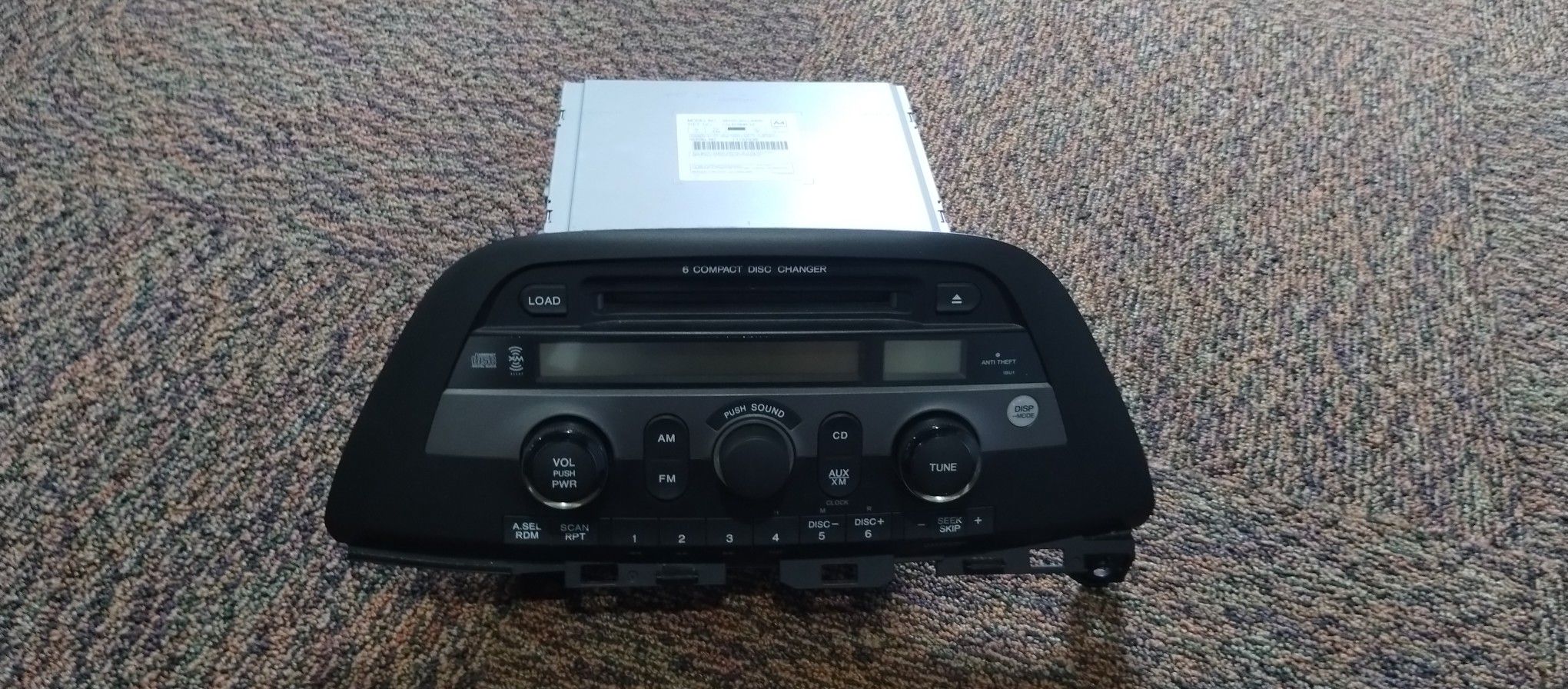 2007 Honda Odyssey AM FM 6 Disc radio Receiver