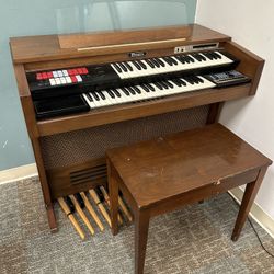 Free Thomas Organ, Pedals, Bench, Manual