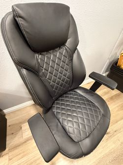 FlexiSpot Executive Office Chair