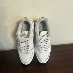     Puma White Athletic Shoes – Well Kept – Size 7.5