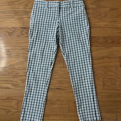 Like new Land’s End women slim leg pants size 6