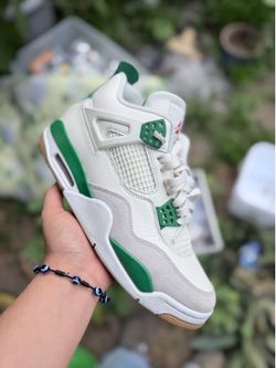 Air Jordan 4 SB