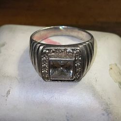 .925 Silver Ring With Stones 