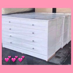 8 Drawer Dresser 