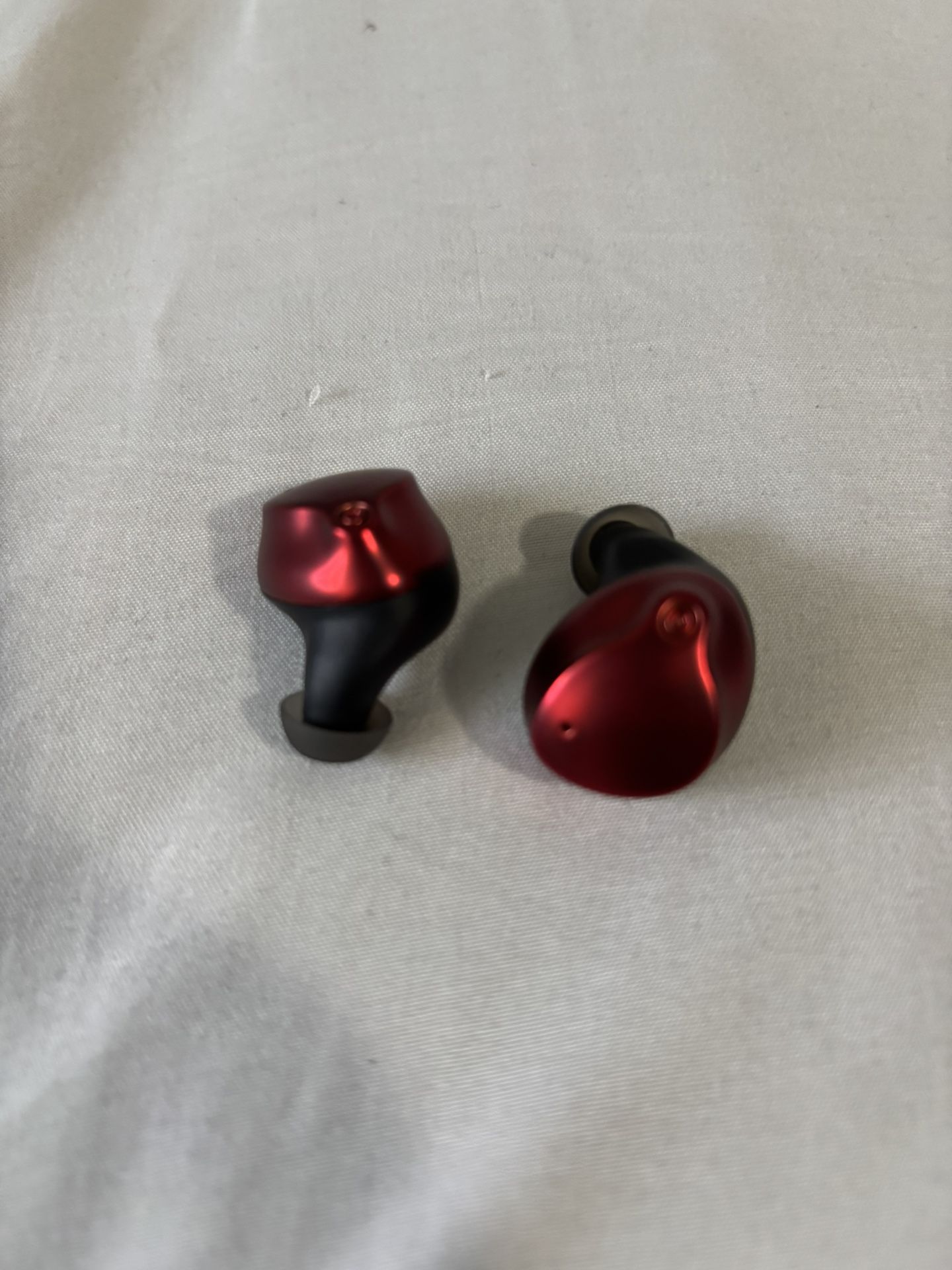 🎼TWS Wireless Earbuds bluetooth 5.0 earphone Clear-Voice technology with wind noise reduction for all smartphones.🎼 