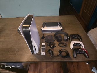Playstation 5 plus accessories