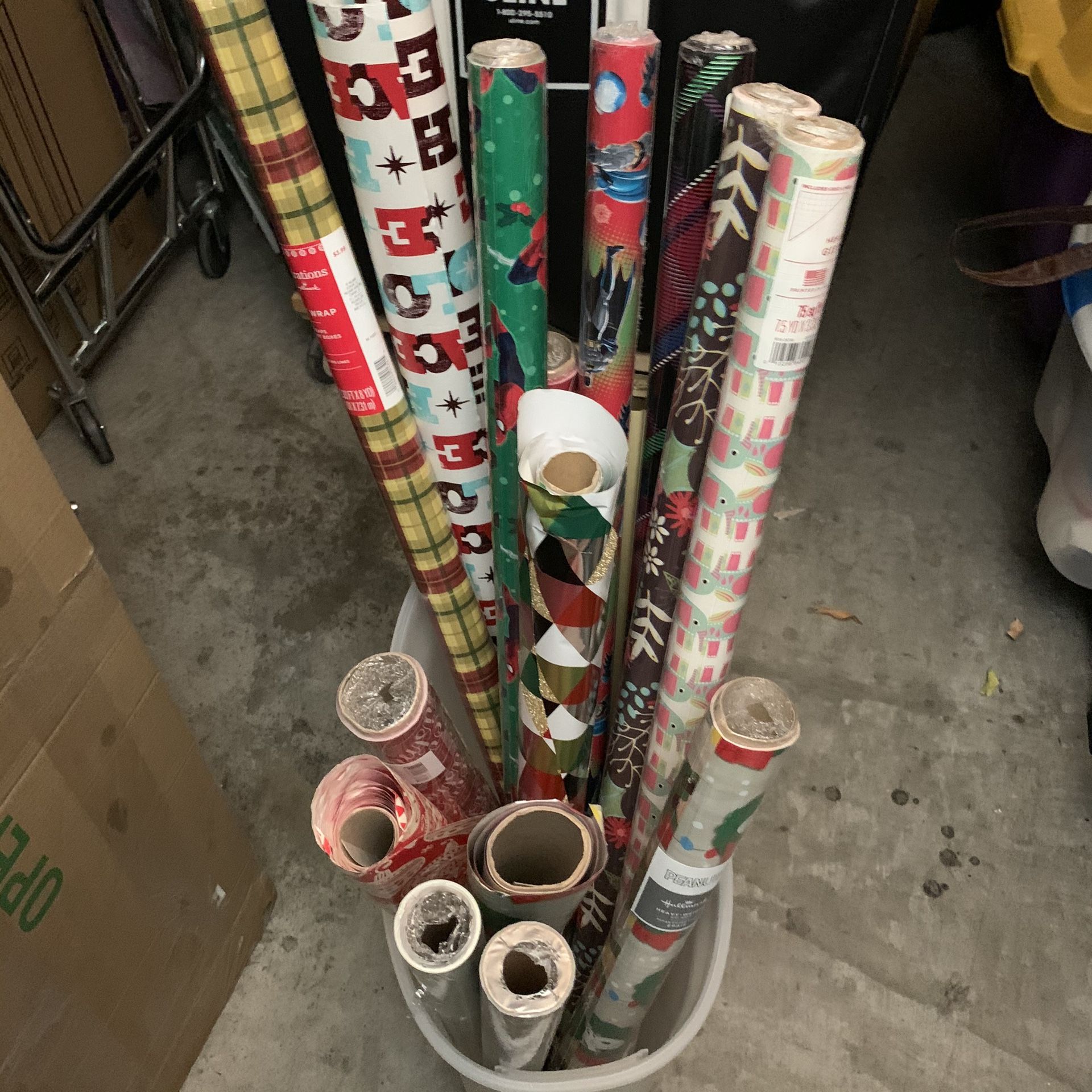 Christmas Wrapping Paper - 17 rolls