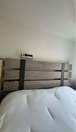 King bed frame + footboard