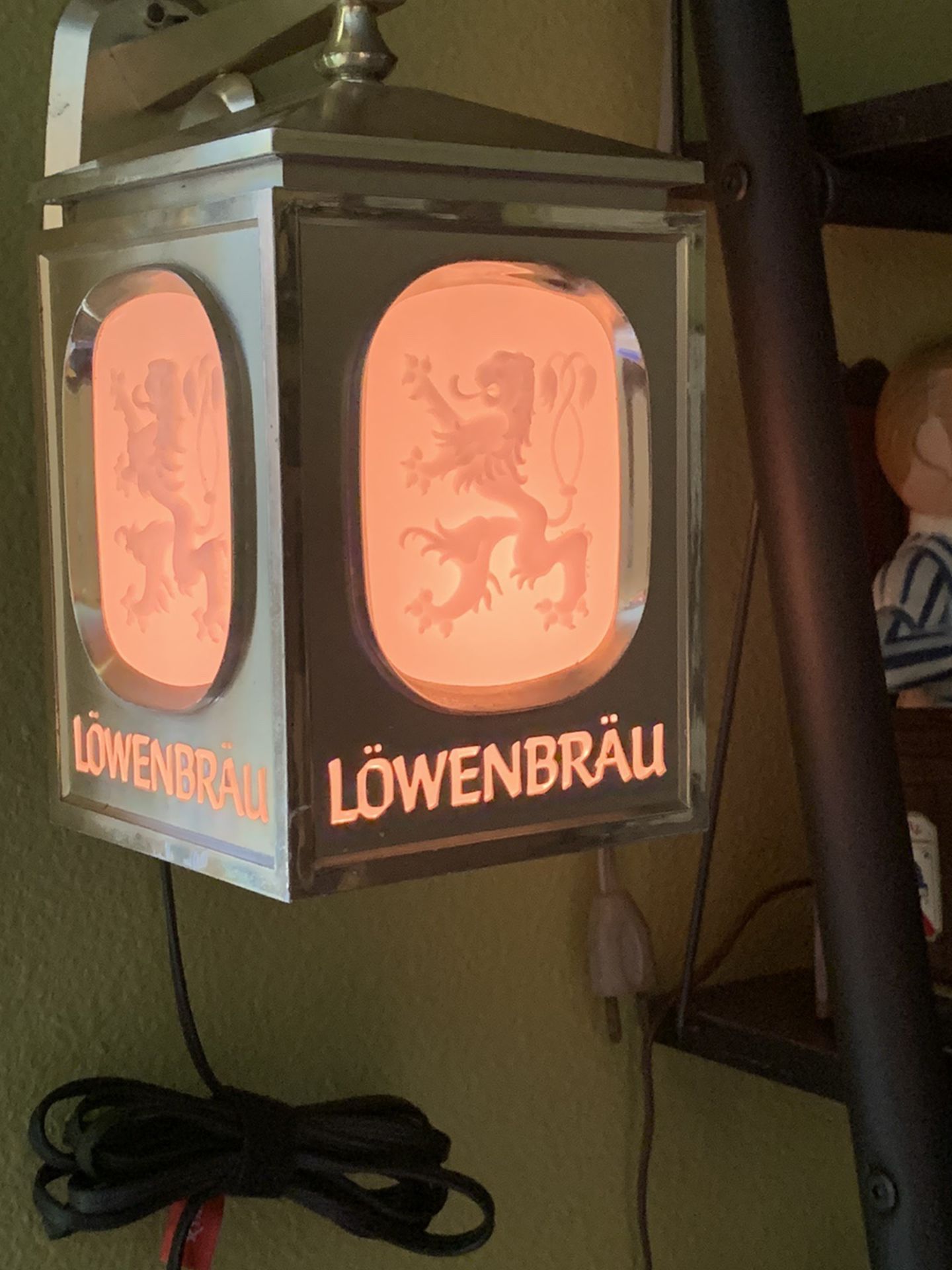 Early 80s Lowenbrau Wall sconces beer sign.🍻👀