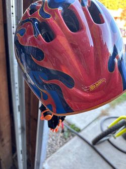 Kid hot wheels helmet
