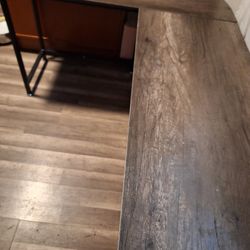 New  Corner Desk 66x47  